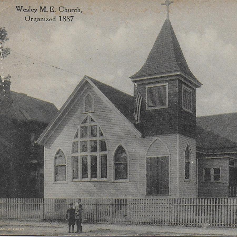 Postcard of Wesley M.E. Church, East New York, in 1911.